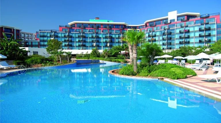 Kıbrıs En İyi Oteller merit crystal cove resmi